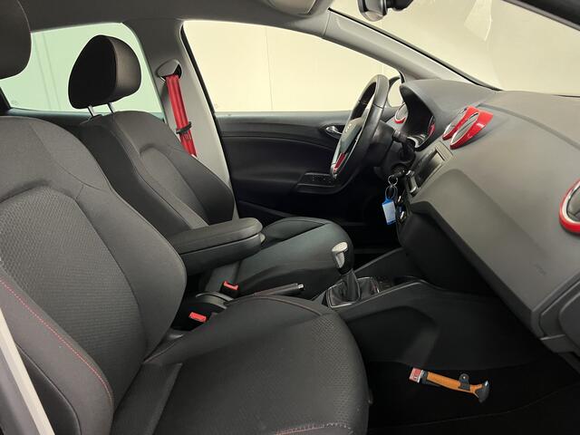 Seat IBIZA 1.4 EcoTSI FR Connect 150 PK Nieuwe distr.riem en waterpomp Af. Trekhaak / Airco / Camera / PDC / Stoelverw.