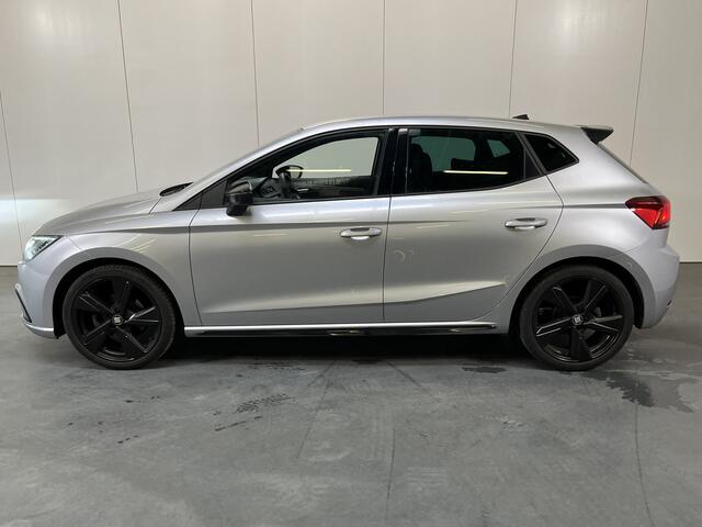 Seat IBIZA 1.0 TSI FR Black Edition / AUTOMAAT/ LED/ KEYLESS/ ADAPT. CRUISE/ ALCANTARA/ DIGITAL DASH/ FULL LINK/ PARK. SENSOREN + CAMERA/ RIJ-MODI/ CLIMA/ STOEL VERWARM.