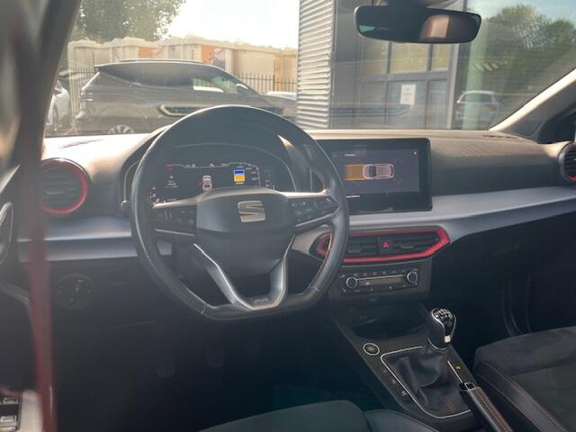 Seat IBIZA 1.0 EcoTSI FR Black Edition / Panorama dak / Virtual cockpit / Suedé bekleding / Keyless / Achteruitrij camera / 18'' LMV