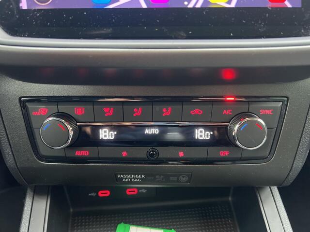 Seat IBIZA 1.0 TSI Style Business Intense / Navigatie / App connect / Camera / Parkeersensoren V+A / Climate controle /