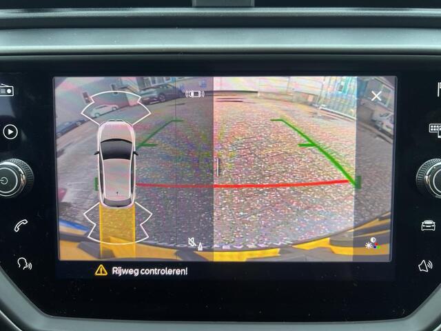 Seat IBIZA 1.0 TSI Style Business Intense / Navigatie / App connect / Camera / Parkeersensoren V+A / Climate controle /