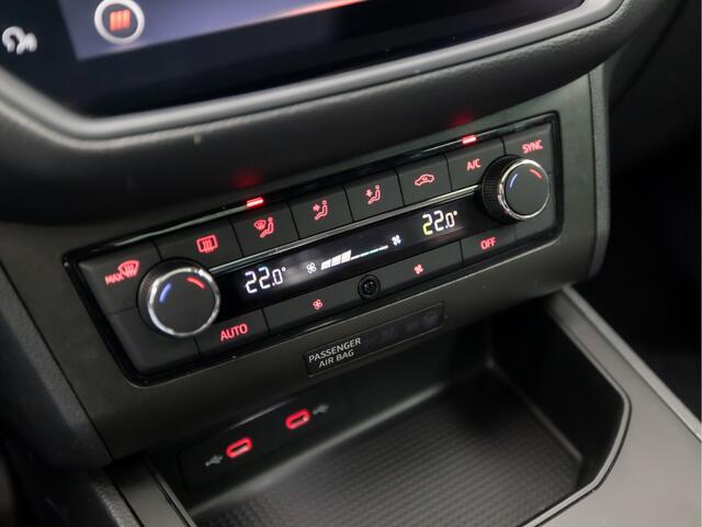 Seat IBIZA 1.0 TSI FR Sport (SCHUIFDAK, APPLE CARPLAY, GROOT NAVI, CAMERA, CLIMATE, MODE KNOP, SPORTSTOELEN, GETINT GLAS, ZWART HEMEL, CRUISE, NIEUWSTAAT)