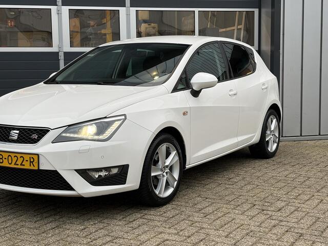 Seat IBIZA 1.0 EcoTSI FR Connect | Xenon | Parkeer sensoren | Cruise |