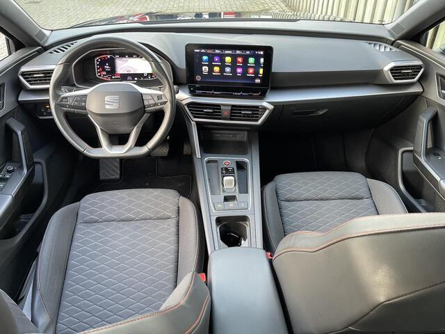 Seat LEON Sportstourer 1.5 eTSI FR Business 17"/Stoel + stuurverwarming/PDC/Apple Carplay & Android Auto/Keyless/Navigatie