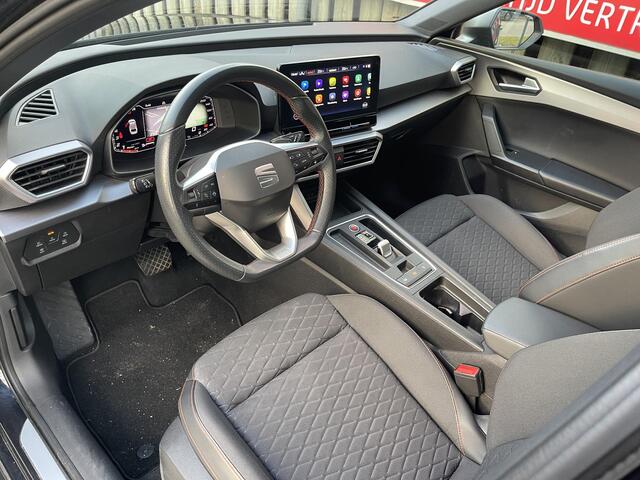 Seat LEON Sportstourer 1.5 eTSI FR Business 17"/Stoel + stuurverwarming/PDC/Apple Carplay & Android Auto/Keyless/Navigatie