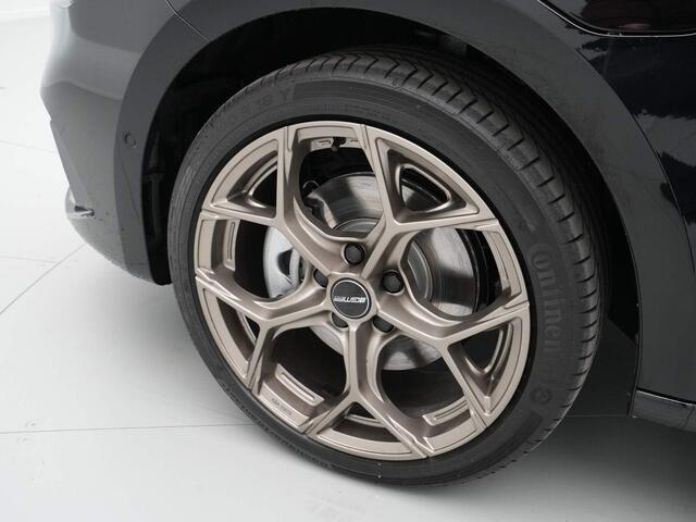 Seat LEON Sportstourer 1.5 TSI e-Hybrid FR PHEV First Edition Navigatie Carplay Sideassist Pdc Camera