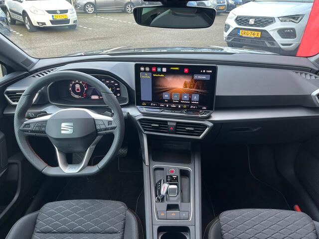 Seat LEON 1.5 eTSI FR Business Intense / Navigatie / 17'' LMV /