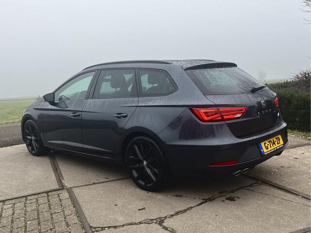 Seat LEON ST 1.5 TSI FR Ultimate Edition Black Virtual dash | panoramadak | DAB | Carplay / Android auto