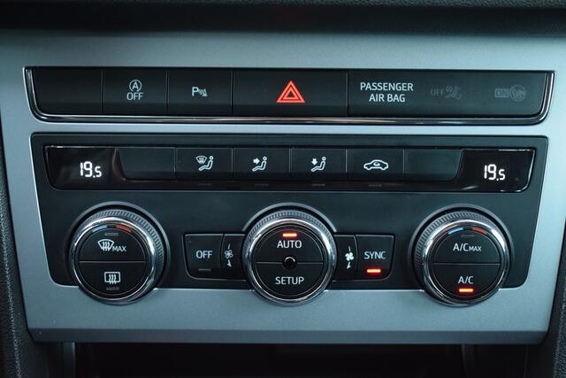 Seat LEON 1.4 TSi X-PERIENCE ECC | Carplay | Half Leder | Sportstoelen | Keyless | 17 Inch LMV