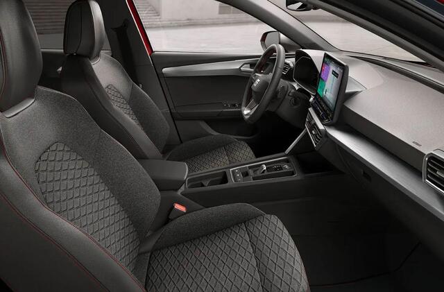 Seat LEON Sportstourer FR Business 1.5 TSI eHybrid PHEV 204pk | Trekhaak | Adpative cruise control | Achteruitrijcamera | Black pack