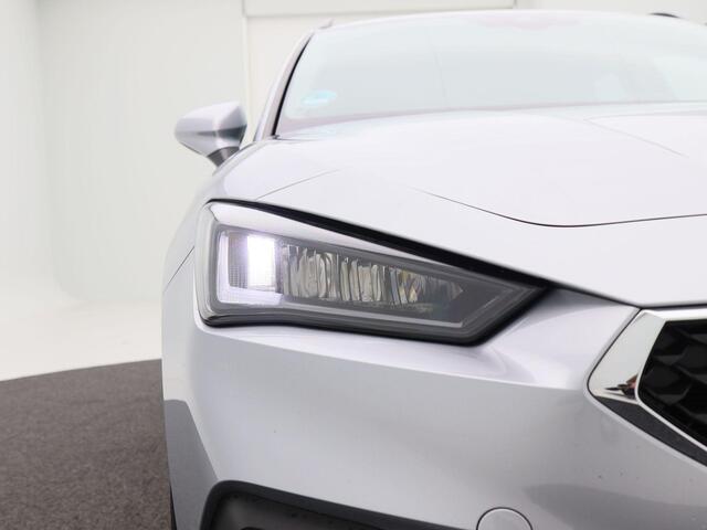 Seat LEON Sportstourer 1.0 TSi 110 Pk Style Business Intense | Adaptive Cruise | CarPlay | Navigatie | Bluetooth | Achterruitrijcamera | 17 Inch | 59.700 Km!!