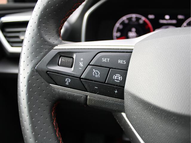 Seat LEON 1.0 TSI FR Launch Edition /Virtual Cockpit/BEATS/Trekhaak/Drive select/Camera/PDC/LED/Leder/DAB+/Stoelverw./ACC/NAP!