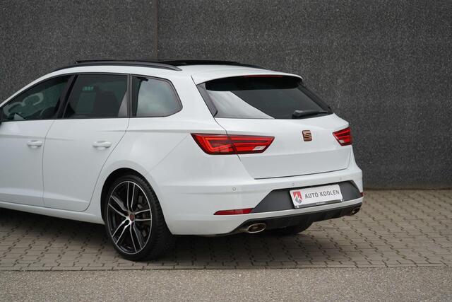 Seat LEON 2.0 TSI CUPRA 300 4-drive Pano/Schaal/Virtual/Camera/Keyless/LED/Carplay
