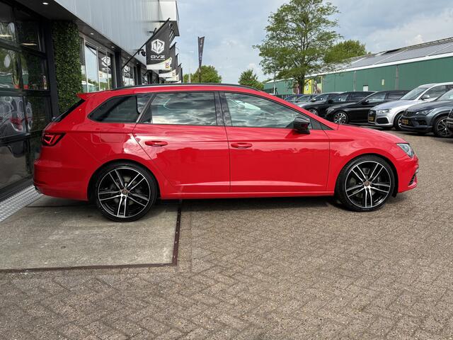 Seat LEON ST CUPRA 2.0 TSI 300PK 4DRIVE | Carplay | DCC | Camera