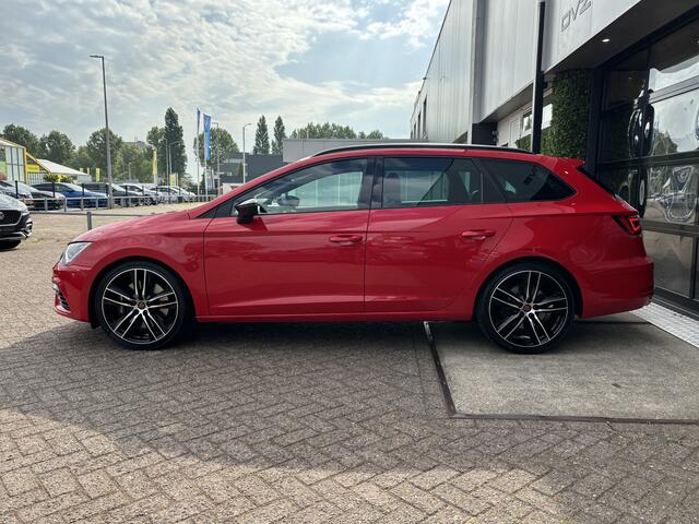 Seat LEON ST CUPRA 2.0 TSI 300PK 4DRIVE | Carplay | DCC | Camera