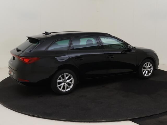 Seat LEON 1.0 eTSI Style | Cruise | Stuur/stoel verwarm. | Camera | Navi |
