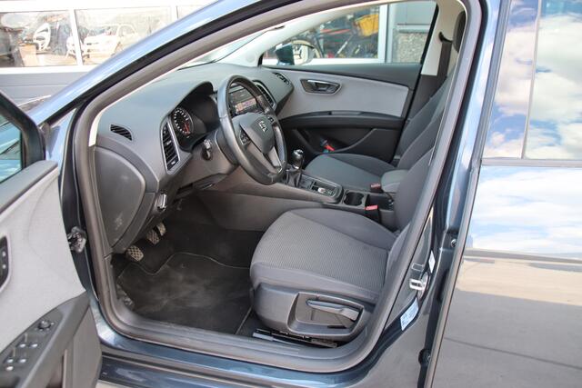 Seat LEON 1.0 EcoTSI Style Business Intense Carplay, 2x PDC, NL Auto Lente aanbieding!