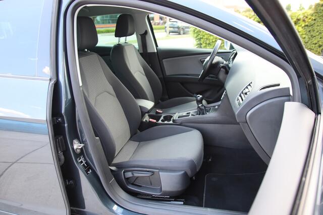 Seat LEON 1.0 EcoTSI Style Business Intense Carplay, 2x PDC, NL Auto Lente aanbieding!