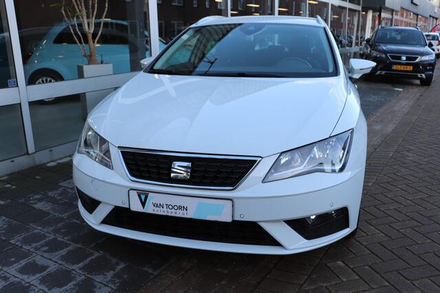 Seat LEON ST 1.4 EcoTSI Style Business Intense Automaat. Navigatie.