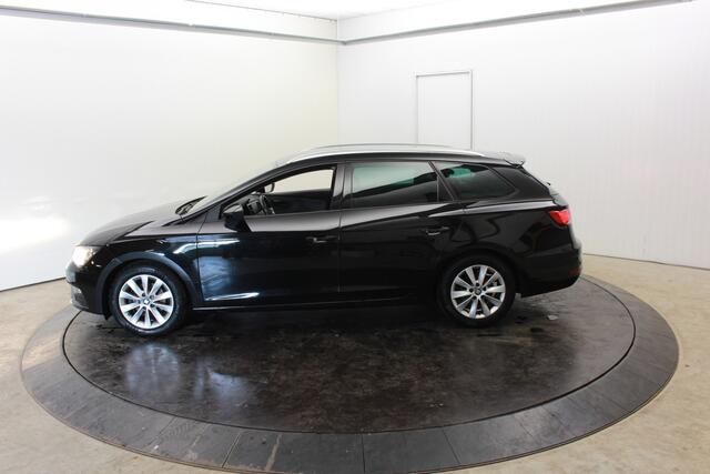 Seat LEON ST 1.0 EcoTSI Style Business Intense Trekhaak Navi Cruise Apple Carplay PDC NL Auto