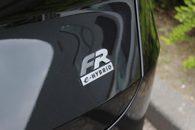 Seat LEON Sportstourer 1.5 TSI e-Hybrid FR PHEV First Edition 130 km range / Camera / Navigatiesysteem