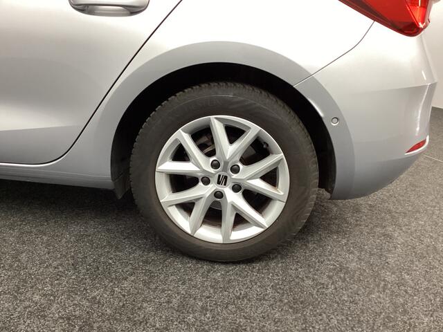 Seat LEON 1.0 eTSI Style Business Intense | Verwacht | Trekhaak |