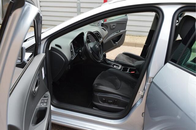 Seat LEON ST 1.0 EcoTSI Style Business Intense O.a: Full LED, Sportstoelen, Keyless, DAB, Rijklaar, Etc. All-in prijs!