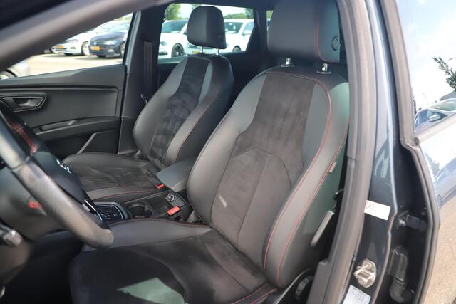 Seat LEON ST 1.5 TSI FR Business Intense 131PK Virtual Cockpit 18 inch LMV Half Leder Beats Audio Navigatie Clima Cruise Sfeerverlichting