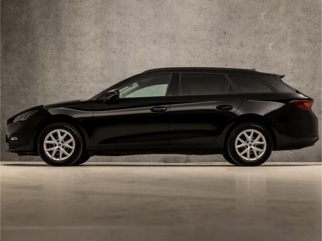 Seat LEON Sportstourer 1.0 TSI Sport (APPLE CARPLAY, CLIMATE, LM VELGEN, CRUISE, SPORTSTOELEN, GETINT GLAS, NIEUWE APK, NIEUWSTAAT)