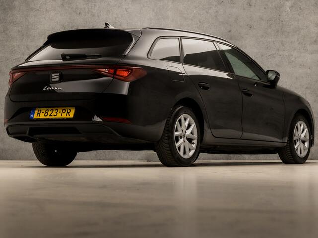 Seat LEON Sportstourer 1.0 TSI Sport (APPLE CARPLAY, CLIMATE, LM VELGEN, CRUISE, SPORTSTOELEN, GETINT GLAS, NIEUWE APK, NIEUWSTAAT)