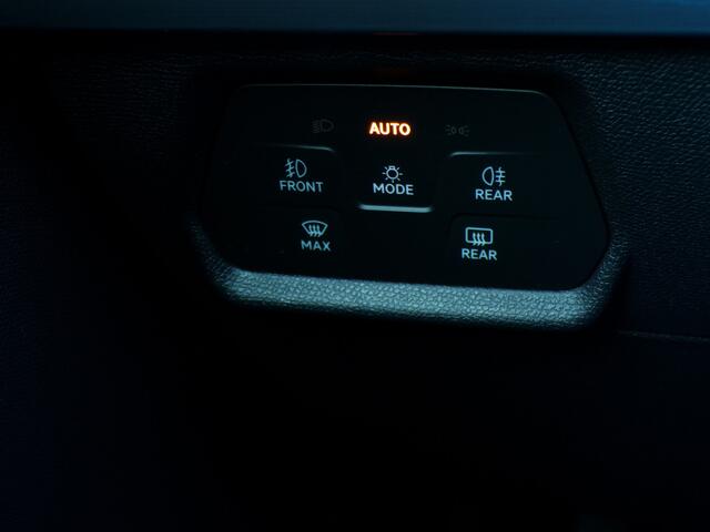 Seat LEON 1.5 eTSI FR Launch Edition 150 PK, Automaat / Carplay + Android Auto / Full LED / Virtual Cockpit / 18' Sportvelgen