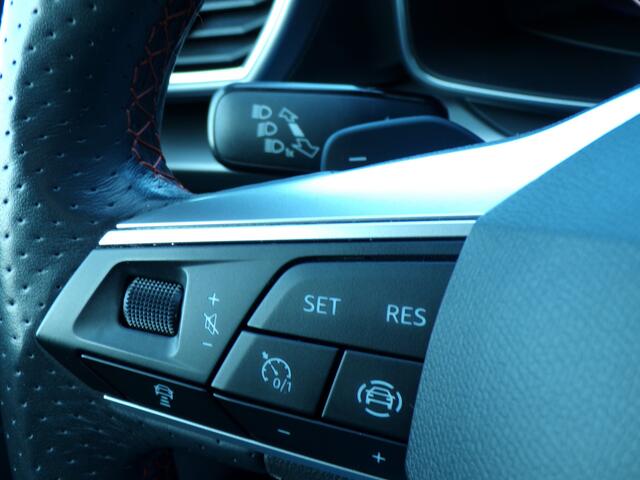 Seat LEON 1.5 eTSI FR Launch Edition 150 PK, Automaat / Carplay + Android Auto / Full LED / Virtual Cockpit / 18' Sportvelgen