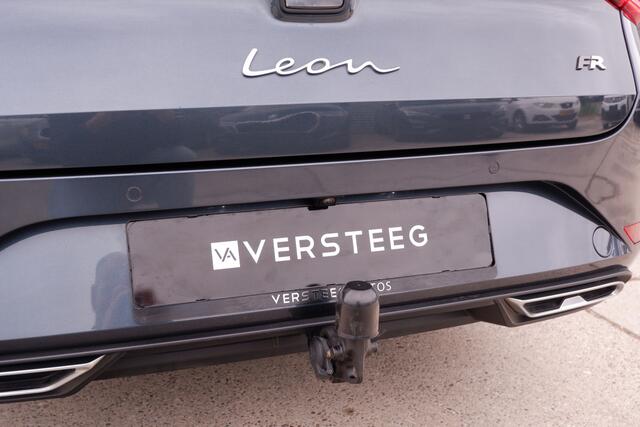 Seat LEON Sportstourer 1.5 eTSI FR | Elek. Trekhaak | LED | Carplay | Camera | Navi | Keyless | Adap. Cruise