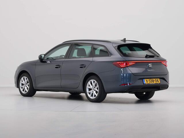 Seat LEON Sportstourer 1.0 eTSI 110pk DSG Style Business Intense Navigatie Wegkl. trekhaak Camera Acc 35