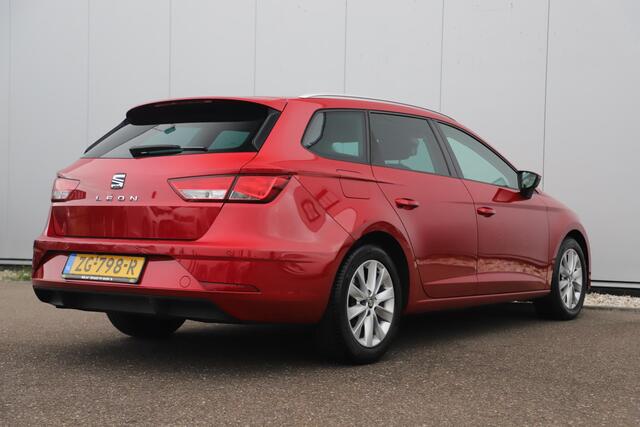 Seat LEON ST 1.0 EcoTSI Style Business Intense DSG Automaat Navigatie Achteruitrijcamera Carplay Android Climate Cruise Control Rijstrooksensor