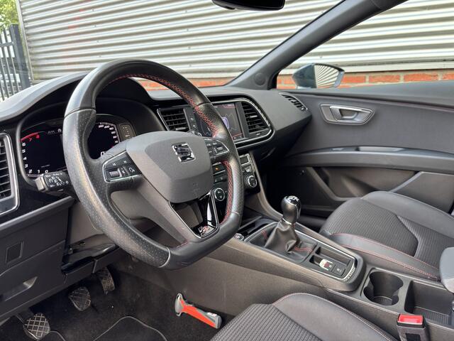 Seat LEON 1.5 TSI FR Ultimate Edition | Beats Sound | Car Play | Virt. Cockpit | LMV 18" | Dealer Onderhouden |