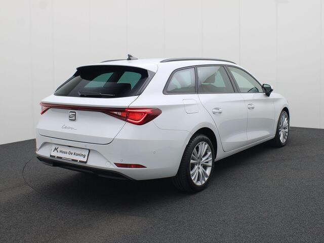 Seat LEON Sportstourer 1.5eTSI/150PK Style DSG · Camera + Parkeersensoren · Keyless · App connect · Garantie tot maart 2029