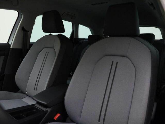 Seat LEON Sportstourer 1.5eTSI/150PK Style DSG · Camera + Parkeersensoren · Keyless · App connect · Garantie tot maart 2029