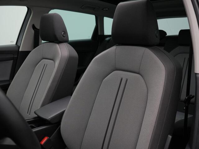 Seat LEON Sportstourer 1.0 TSI 110 pk Style Business Intense | Panoramadak | Stuur-/stoelverwarming | Achteruitrijcamera | Navigatie