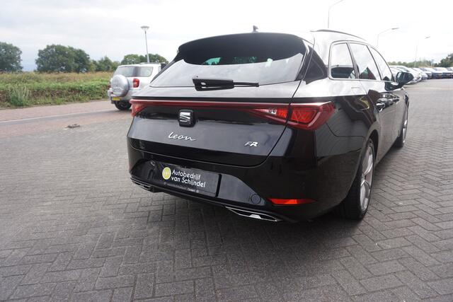 Seat LEON Sportstourer 1.0 TSI FR SPORT LUXE KEURIGE NETTE STAAT PANORAMADAK VIRTUEEL COCKPIT CAMERA STOEL+STUURVERWARMING ANDROID/APPLECARPLAY NAVI 17INCH KEYLESS CLIMA CRUISE BLUETOOTH ENZ...