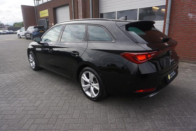 Seat LEON Sportstourer 1.0 TSI FR SPORT LUXE KEURIGE NETTE STAAT PANORAMADAK VIRTUEEL COCKPIT CAMERA STOEL+STUURVERWARMING ANDROID/APPLECARPLAY NAVI 17INCH KEYLESS CLIMA CRUISE BLUETOOTH ENZ...