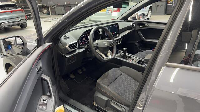 Seat LEON Sportstourer 1.5 TSI 150pk FR Business Intense / Navigatie / Camera / Stoelverwarming