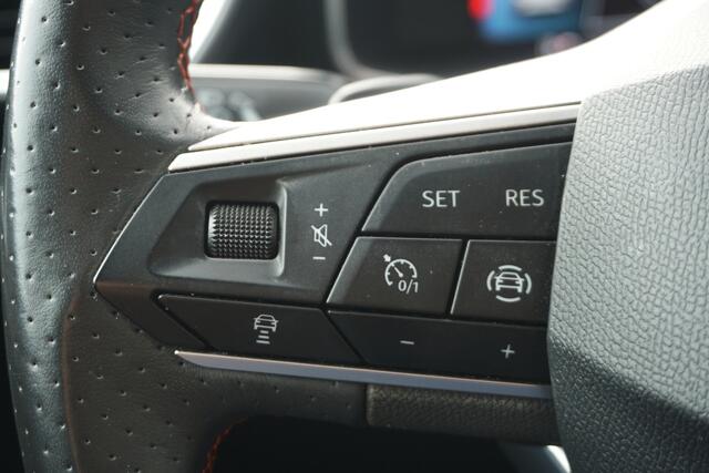 Seat LEON Sportstourer 1.5 TSI FR Automaat | FULL LED | STOEL/STUURVERW. | CAMERA | ACC | KEYLESS |