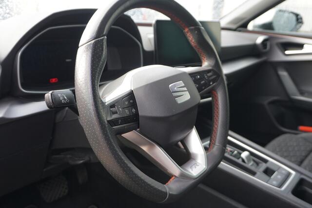 Seat LEON Sportstourer 1.5 TSI FR Automaat | FULL LED | STOEL/STUURVERW. | CAMERA | ACC | KEYLESS |