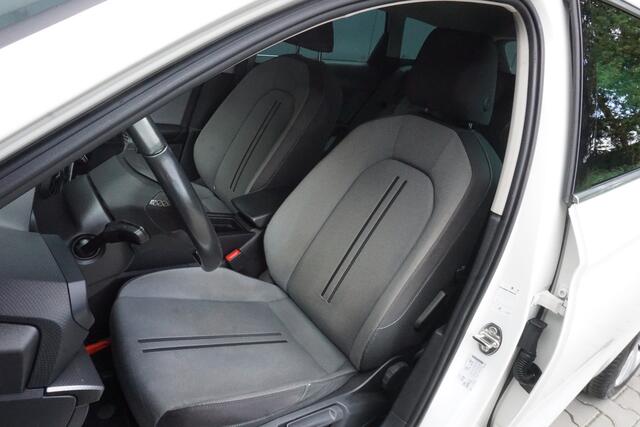 Seat LEON Sportstourer 1.5 TSI Style Launch Edition | Origineel NL | Camera | ACC | Navigatie | Virtual Cockpit |