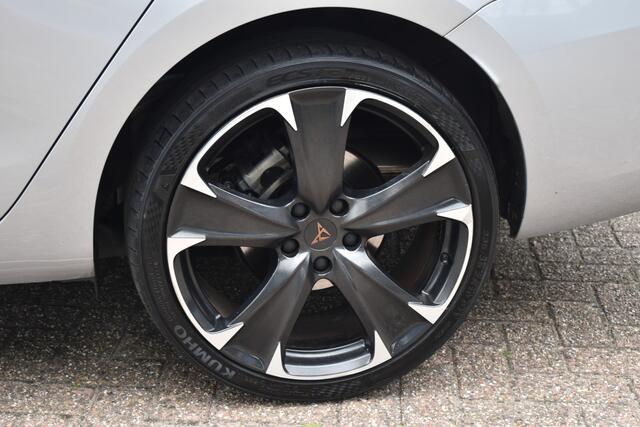 Seat LEON Sportstourer 1.5 eTSI Style | Navigatie | Virtual Dash | Cruise | Cupra velgen | 12 mnd BOVAG garantie Whatsapp 06-53188999