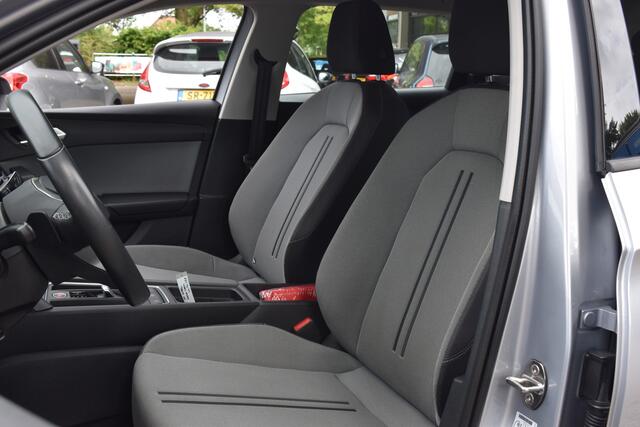 Seat LEON Sportstourer 1.5 eTSI Style | Navigatie | Virtual Dash | Cruise | Cupra velgen | 12 mnd BOVAG garantie Whatsapp 06-53188999