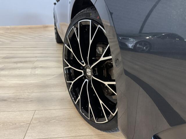 Seat LEON Sportstourer 1.5 eTSI FR Launch Edition Airco ECC | Panorama | Trekhaak | Virtual | LED | Adaptive Cruise | Sfeer | Isofix | NAP