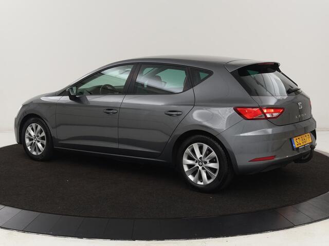 Seat LEON 1.0 EcoTSI Style Business | Carplay | Trekhaak | Navigatie | Parkeerhulp | Climate control | Cruise control | Bluetooth