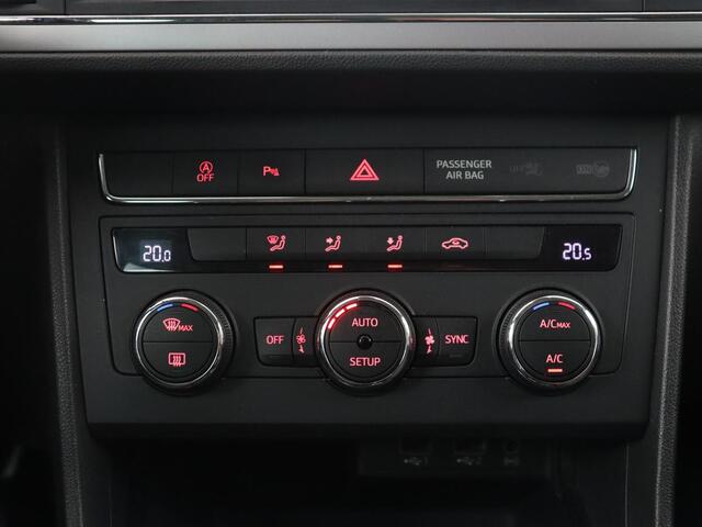 Seat LEON 1.0 EcoTSI Style Business | Carplay | Trekhaak | Navigatie | Parkeerhulp | Climate control | Cruise control | Bluetooth